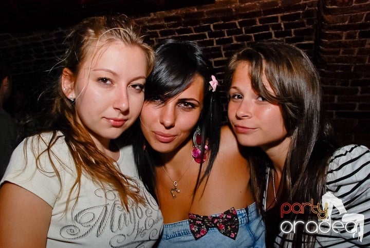 Party în Club Escape, 