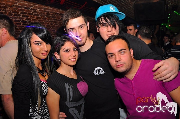 Party în Club Escape, 