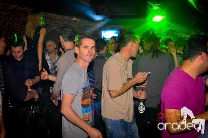 Party în Club Escape, 