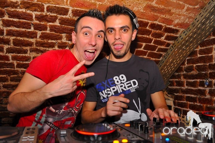 Party în Club Escape, 