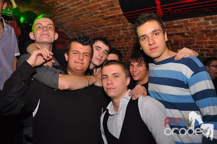 Party în Club Escape, 