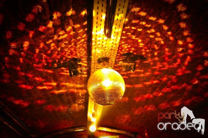 Party în Club Escape, 