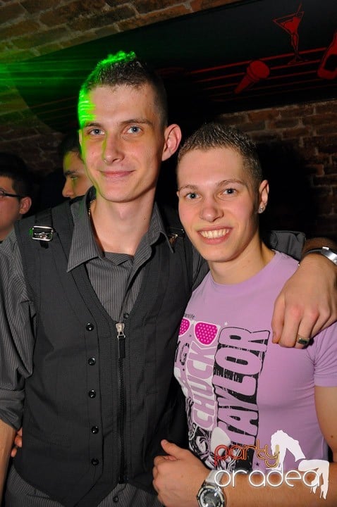 Party în Club Escape, 