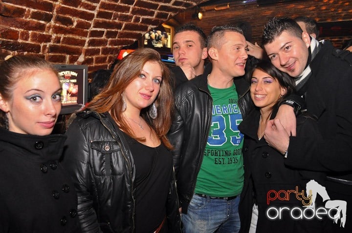 Party în Club Escape, 