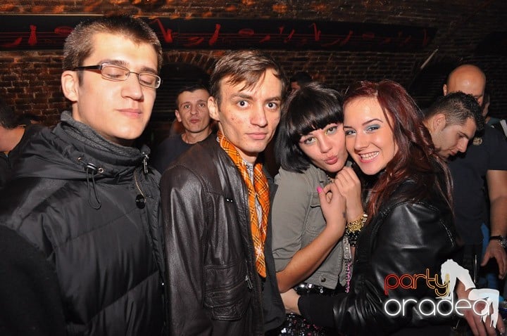 Party în Club Escape, 