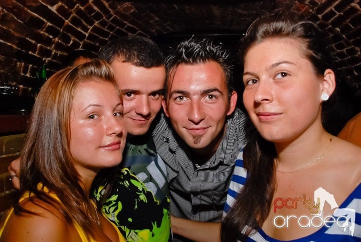 Party în Club Escape, 