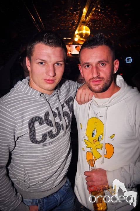 Party în Club Escape, 