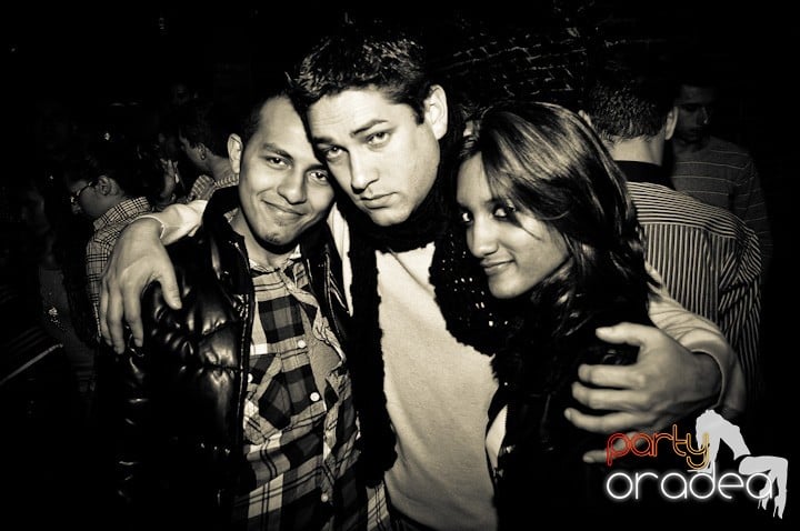 Party în Club Escape, 