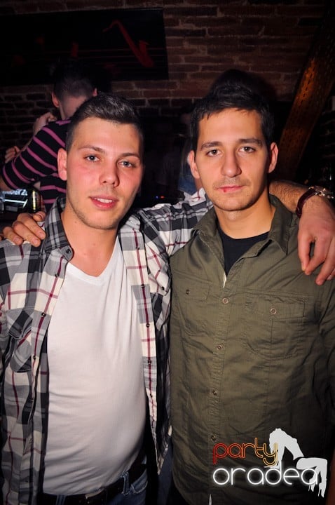 Party în Club Escape, 