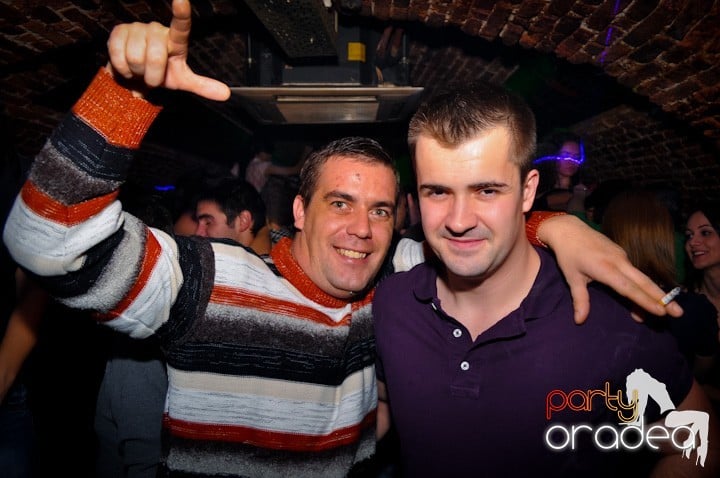 Party în Club Escape, 