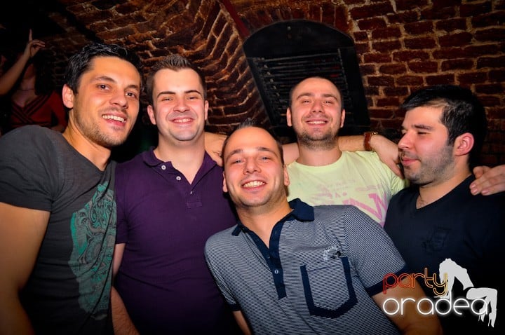 Party în Club Escape, 