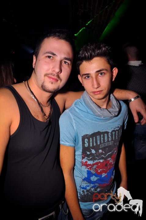 Party în Club Escape, 