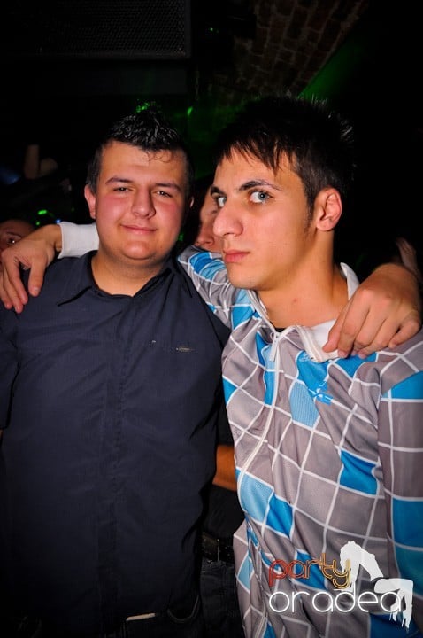 Party în Club Escape, 