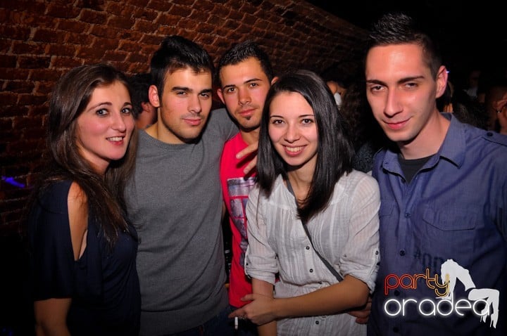 Party în Club Escape, 