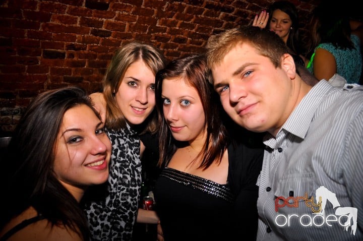 Party în Club Escape, 