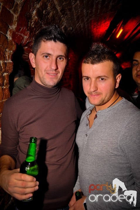 Party în Club Escape, 