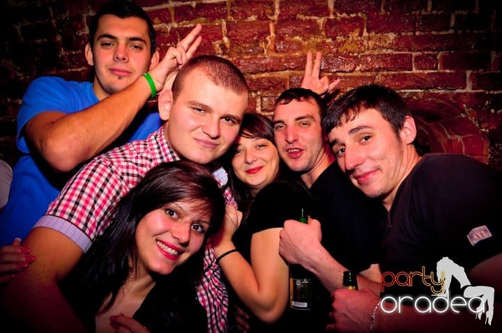 Party în Club Escape, 