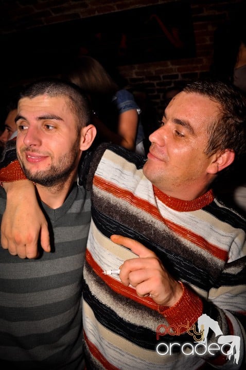 Party în Club Escape, 