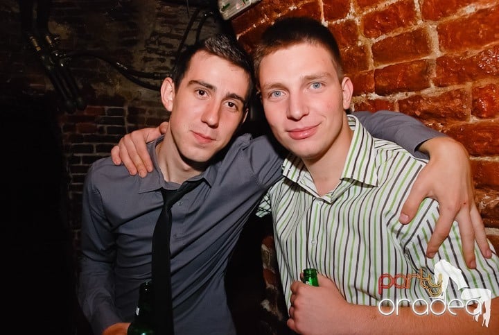 Party în Club Escape, 