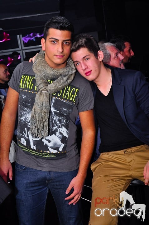 Party în Club Heat, 