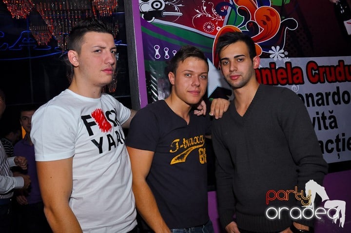 Party în Club Heat, 