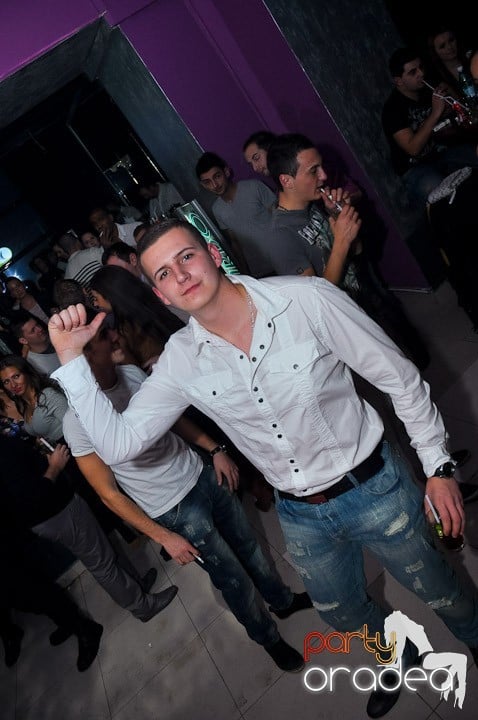 Party în Club Heat, 