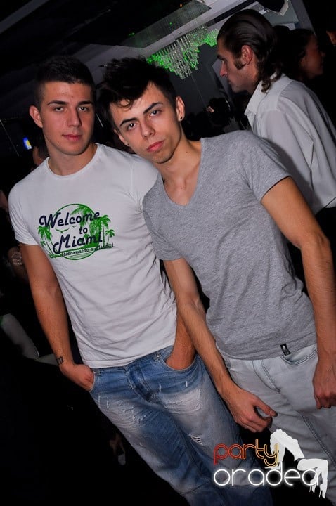 Party în Club Heat, 