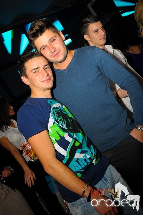 Party în Club Heat, 