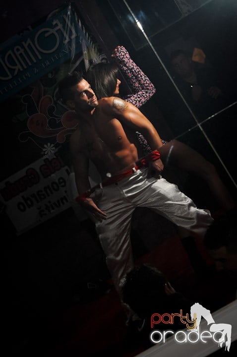Party în Club Heat, 