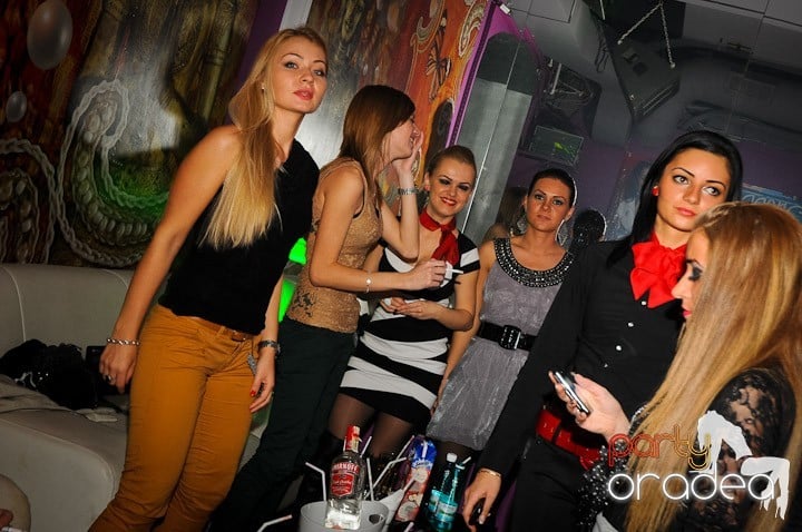 Party în Club Heat, 