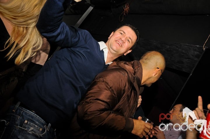 Party în Club Heat, 