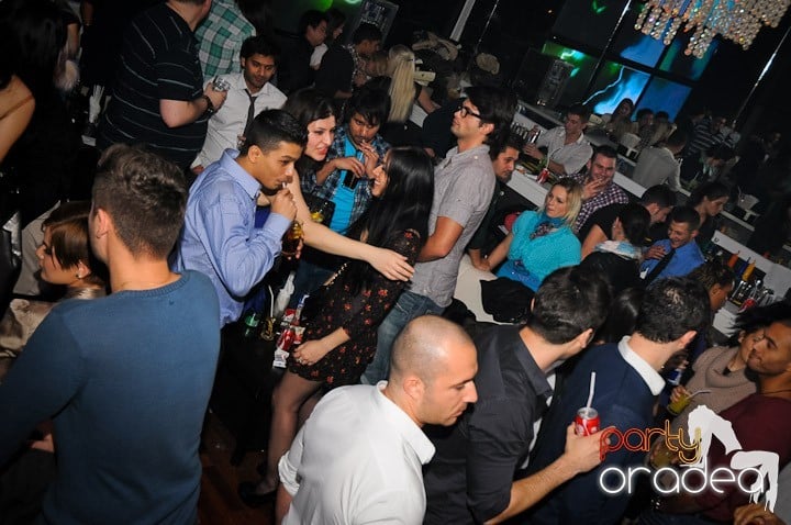 Party în Club Heat, 