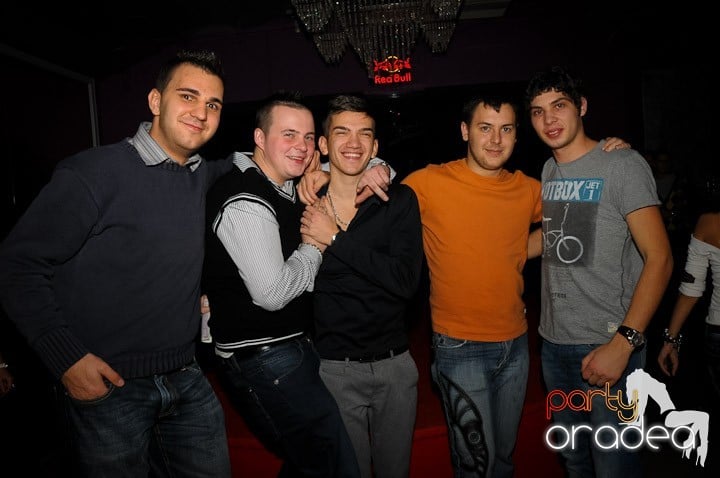 Party în Club Heat, 