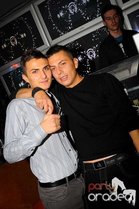 Party în Club Heat, 