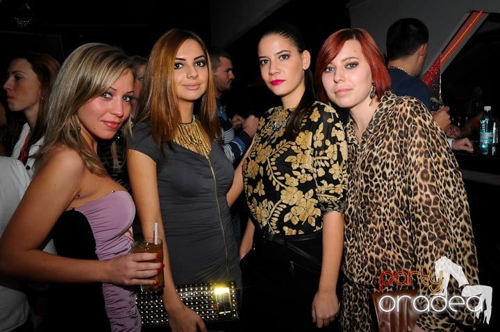 Party în Club Heat, 
