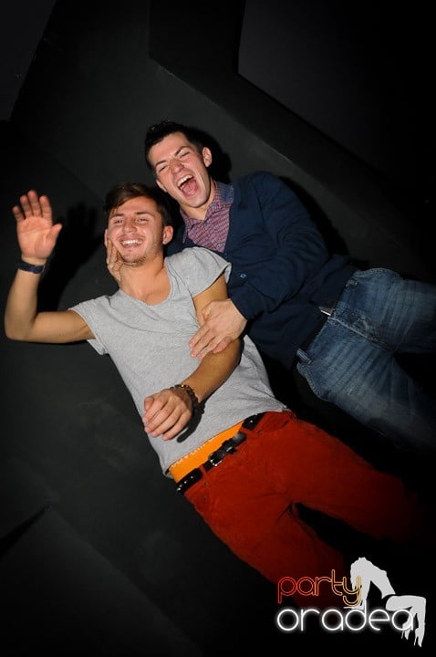 Party în Club Heat, 