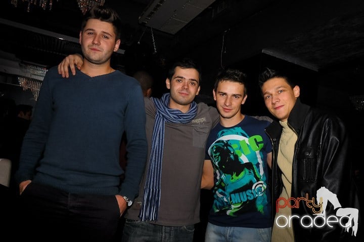 Party în Club Heat, 