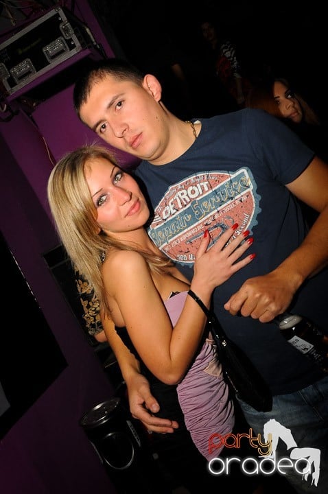 Party în Club Heat, 