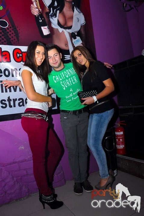 Party în Club Heat, 