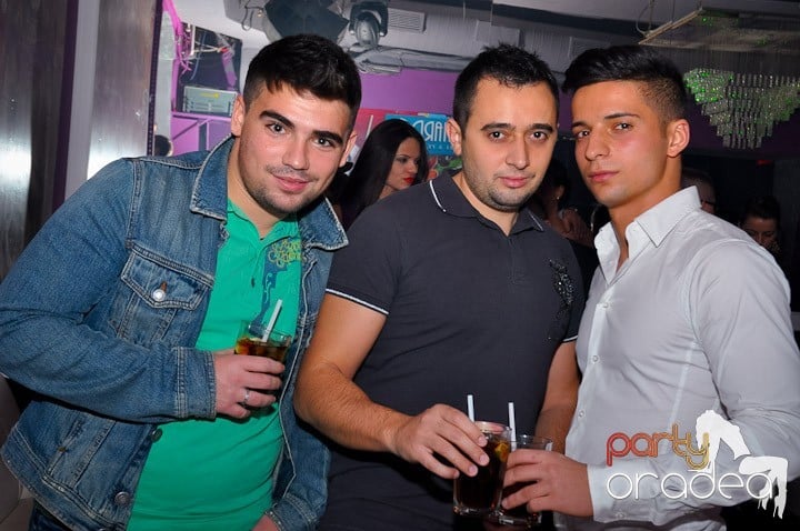 Party în Club Heat, 