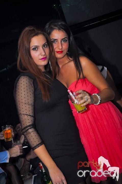 Party în Club Heat, 