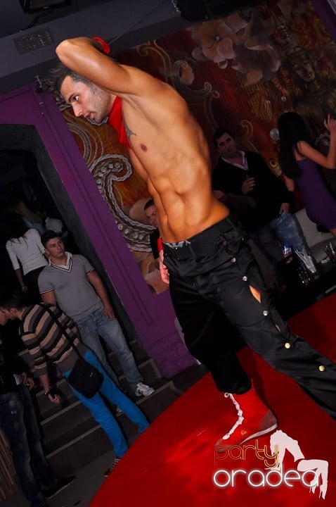 Party în Club Heat, 