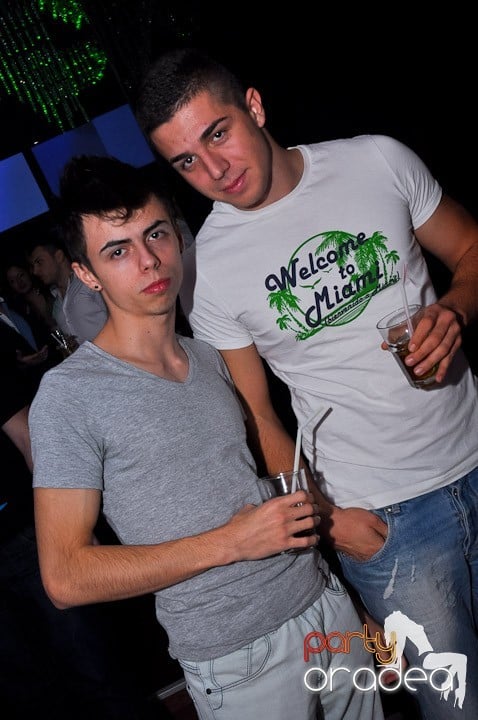 Party în Club Heat, 