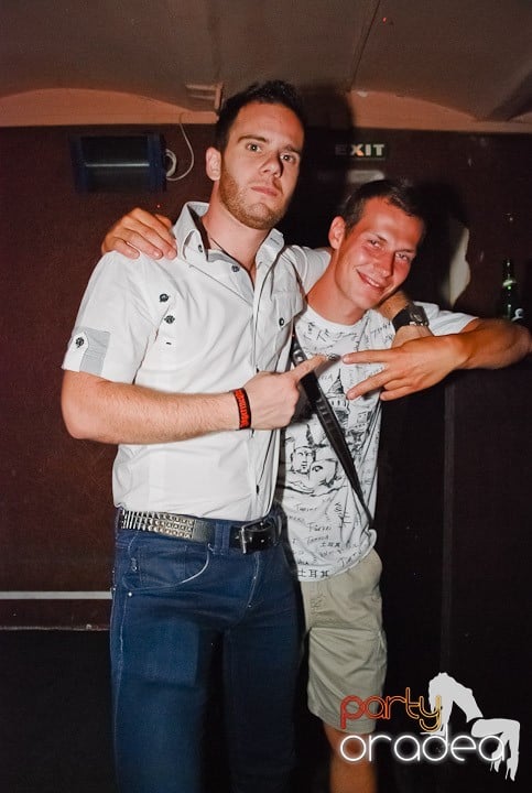 Party în Club Seven, 