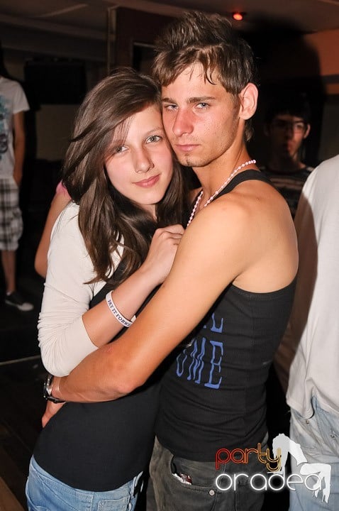 Party în Club Seven, 