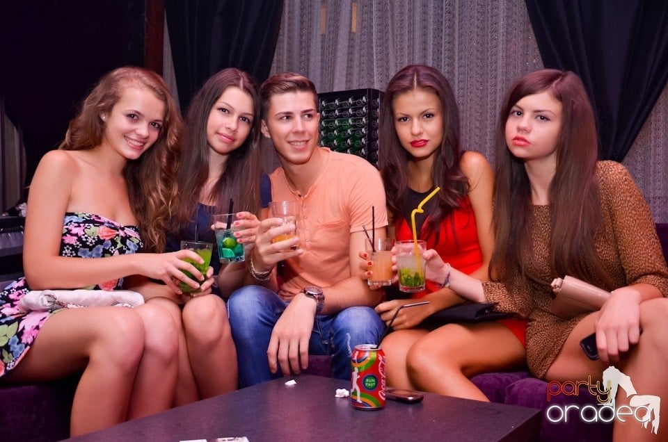 Party în Club The One cu DJ Ben Boognar,