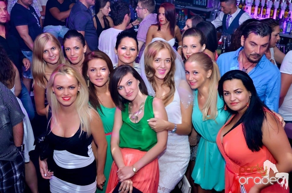 Party în Club The One cu DJ Ben Boognar,