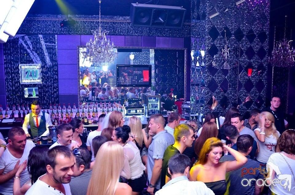 Party în Club The One cu DJ Ben Boognar,
