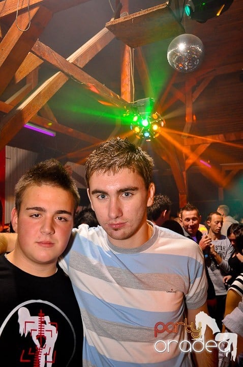 Party în Disco Faház,