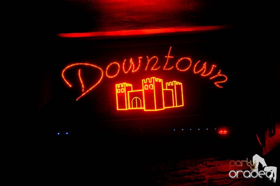Party în Downtown Club, 